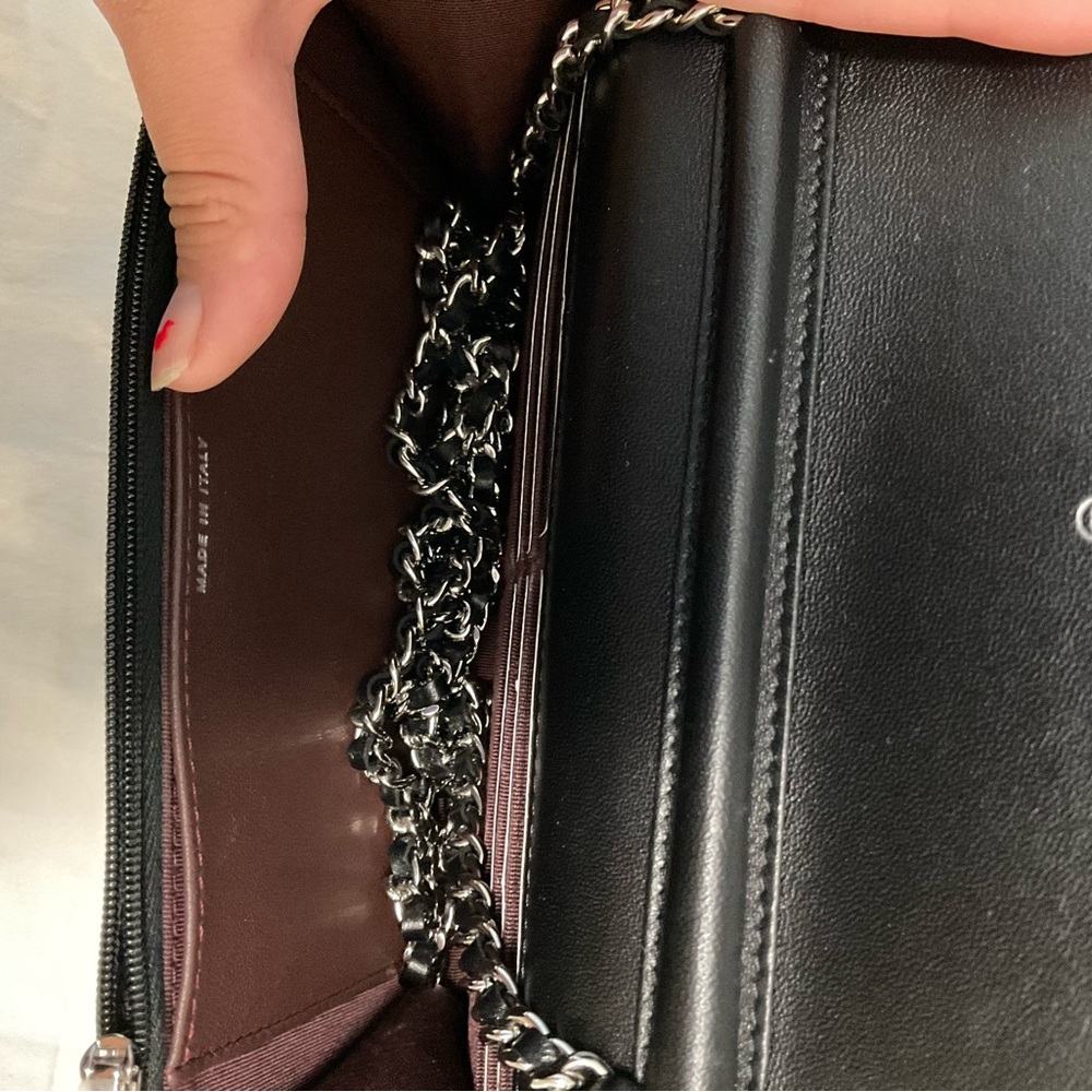Chanel black wallet on chain Lambskin & Silver-Tone Metal
Black - Picture 10 of 12